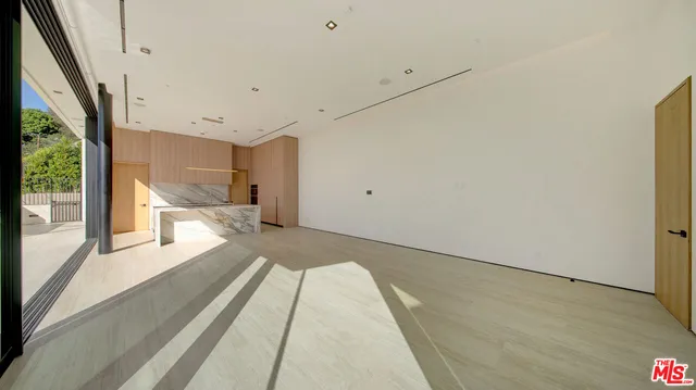 $35,000 | 8765 Hollywood Boulevard, Los Angeles, CA 90069