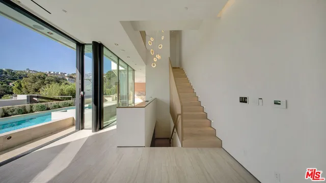 $35,000 | 8765 Hollywood Boulevard, Los Angeles, CA 90069