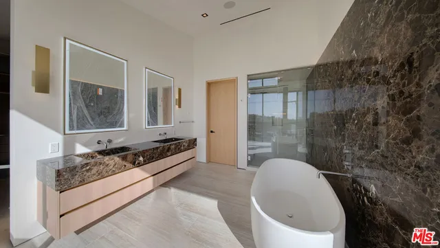 $35,000 | 8765 Hollywood Boulevard, Los Angeles, CA 90069