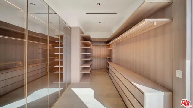 $35,000 | 8765 Hollywood Boulevard, Los Angeles, CA 90069