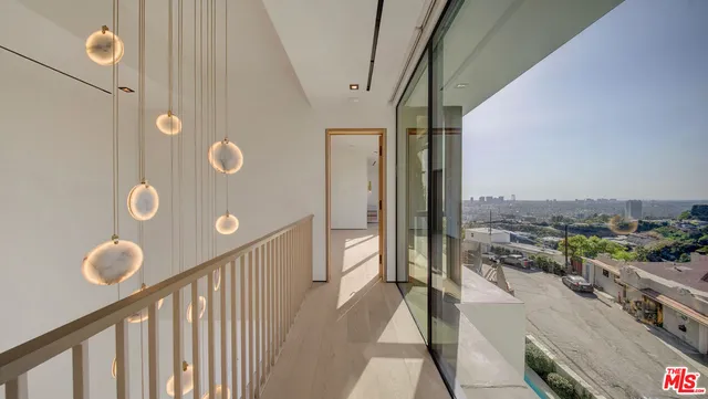 $35,000 | 8765 Hollywood Boulevard, Los Angeles, CA 90069