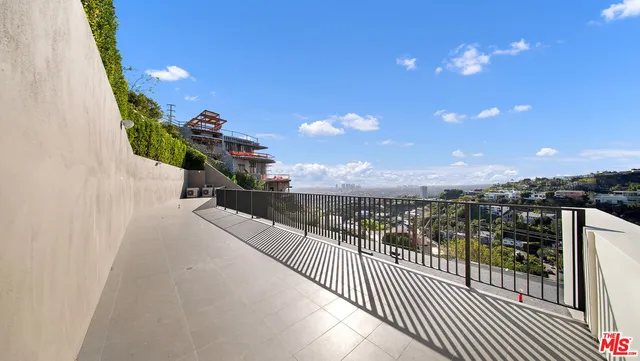 $35,000 | 8765 Hollywood Boulevard, Los Angeles, CA 90069