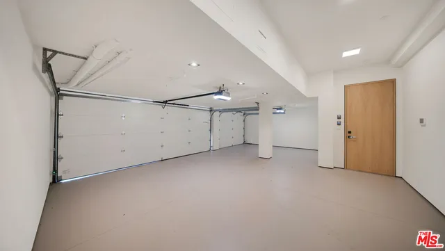 $35,000 | 8765 Hollywood Boulevard, Los Angeles, CA 90069