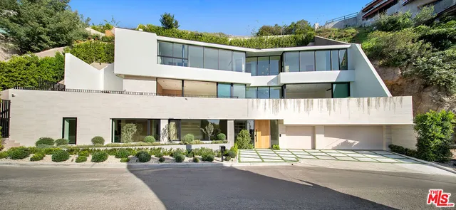 $35,000 | 8765 Hollywood Boulevard, Los Angeles, CA 90069