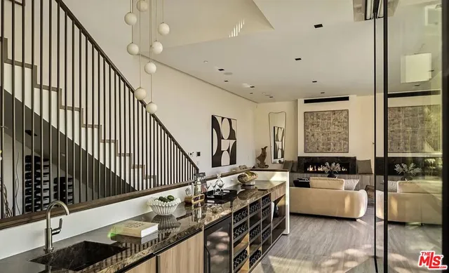 $35,000 | 8765 Hollywood Boulevard, Los Angeles, CA 90069