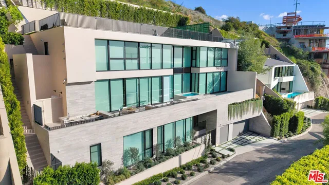 $35,000 | 8765 Hollywood Boulevard, Los Angeles, CA 90069