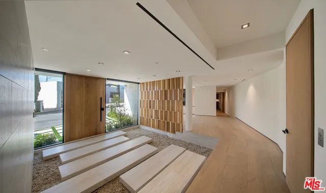 $35,000 | 8765 Hollywood Boulevard, Los Angeles, CA 90069