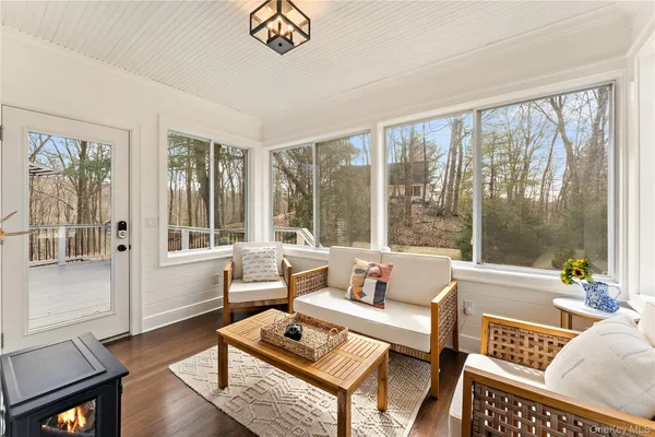 $699,000 | 70 Oscawana Lake Road, Putnam Valley, NY 10579