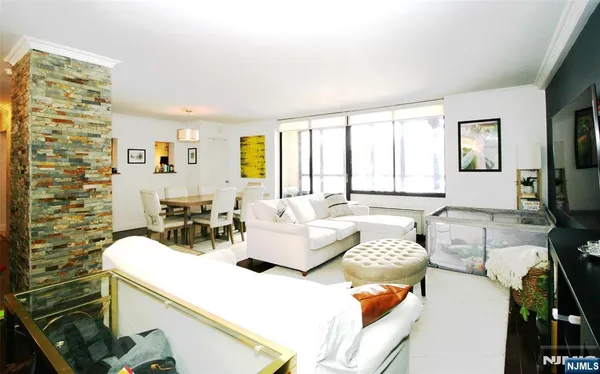 $4,675 | 300 Winston Drive, Unit L05, Cliffside Park, NJ 07010