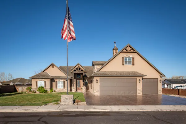 $1,350,000 | 296 South 1075th Street West, Parowan, UT 84761
