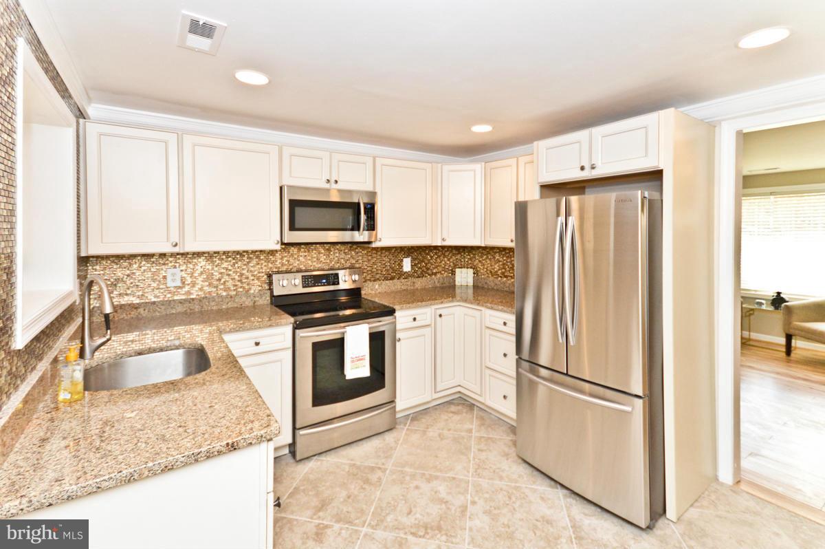 5849 Shady Side Road Shady Side, MD 20733 - Photo 25 of 30 Kitchen