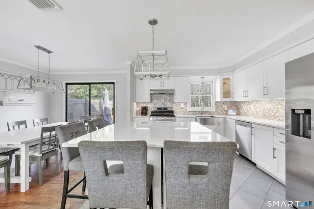 $639,900 | 32 Autumn Ridge Road, Milford, CT 06461