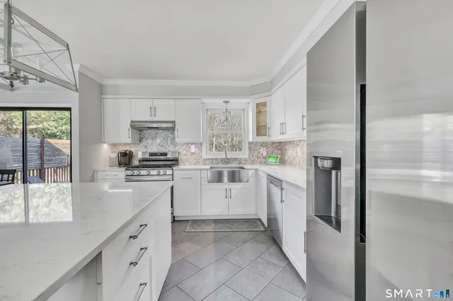 $639,900 | 32 Autumn Ridge Road, Milford, CT 06461