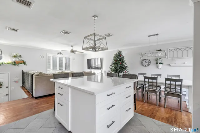 $639,900 | 32 Autumn Ridge Road, Milford, CT 06461