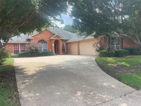$475,000 | 506 Baltusrol Circle, Garland, TX 75044