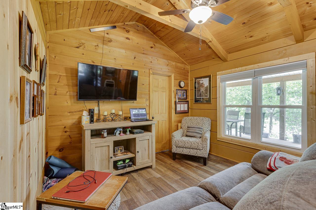 102 Connelly Road Marietta, SC 29661 - Photo 8 of 24