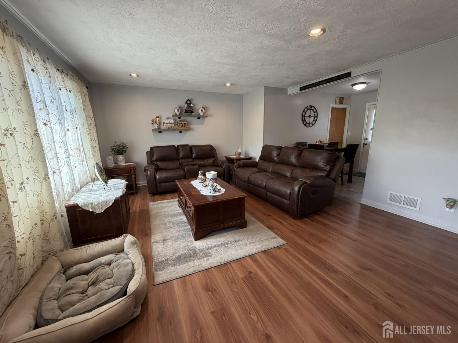 36 Maplewood Avenue Colonia, NJ 07067 - Photo 11 of 30