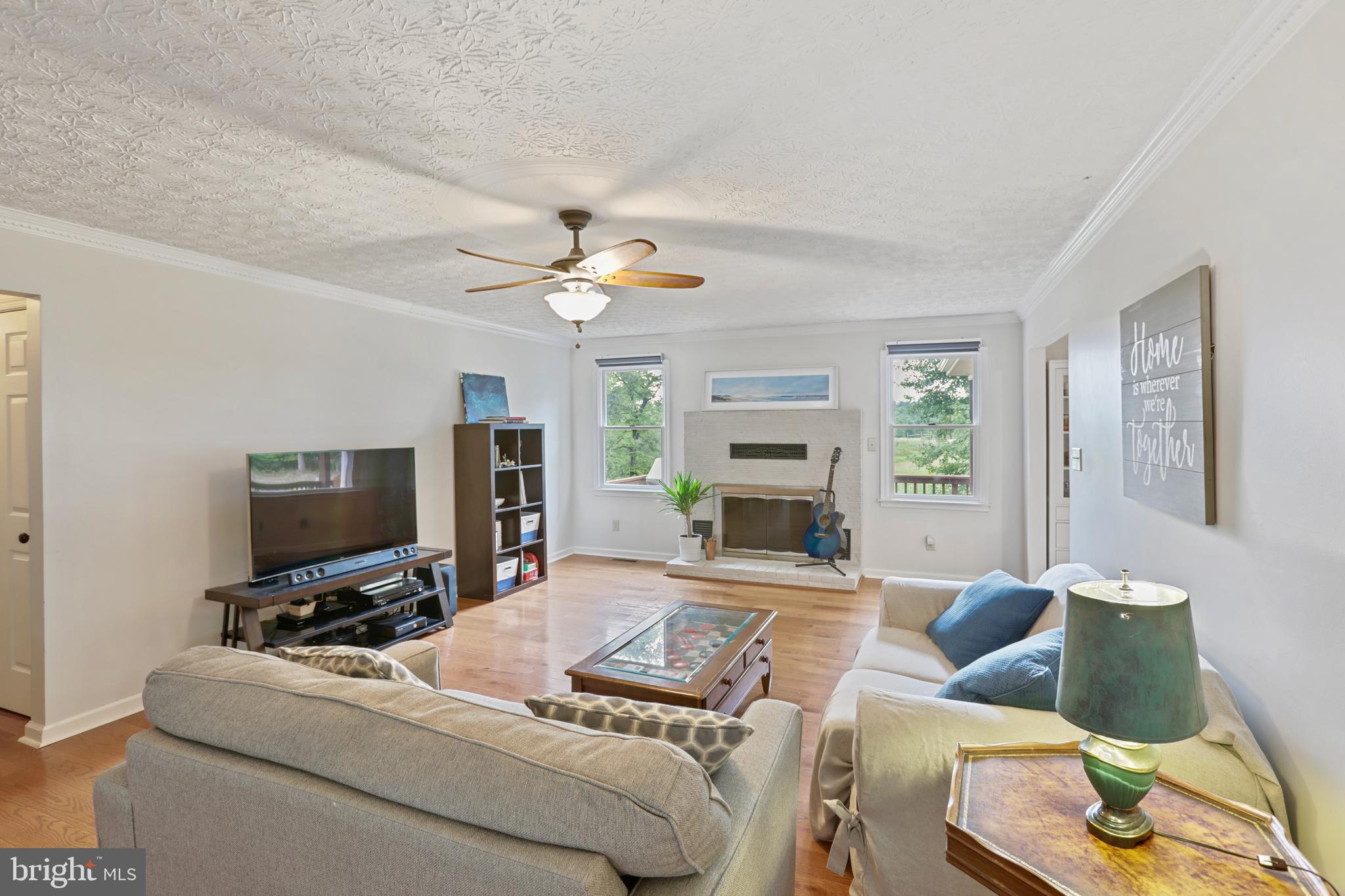 37671 Cooksville Road Purcellville, VA 20132 - Photo 11 of 52 Living Room