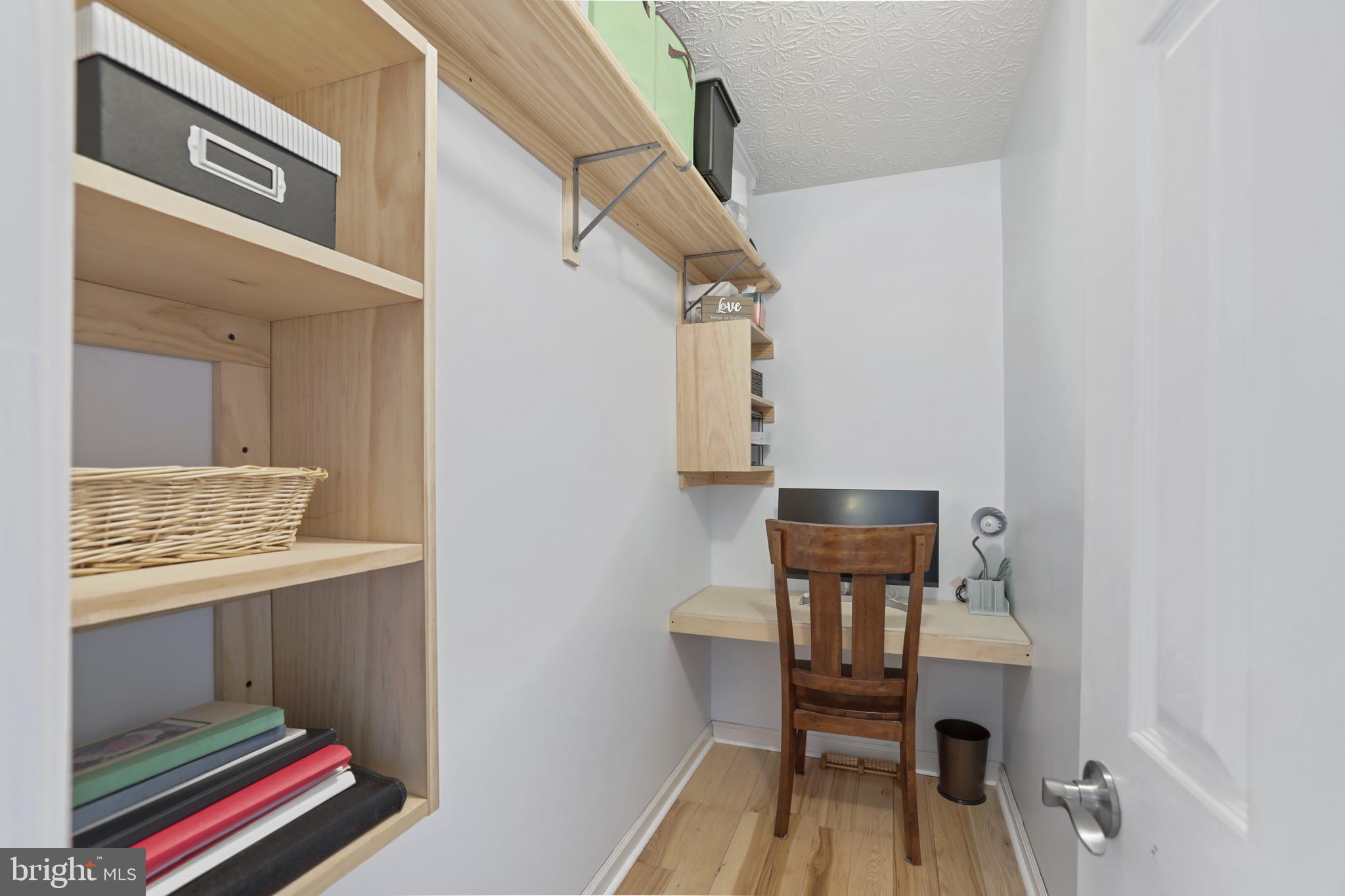 37671 Cooksville Road Purcellville, VA 20132 - Photo 25 of 52 Walk-in Closet
