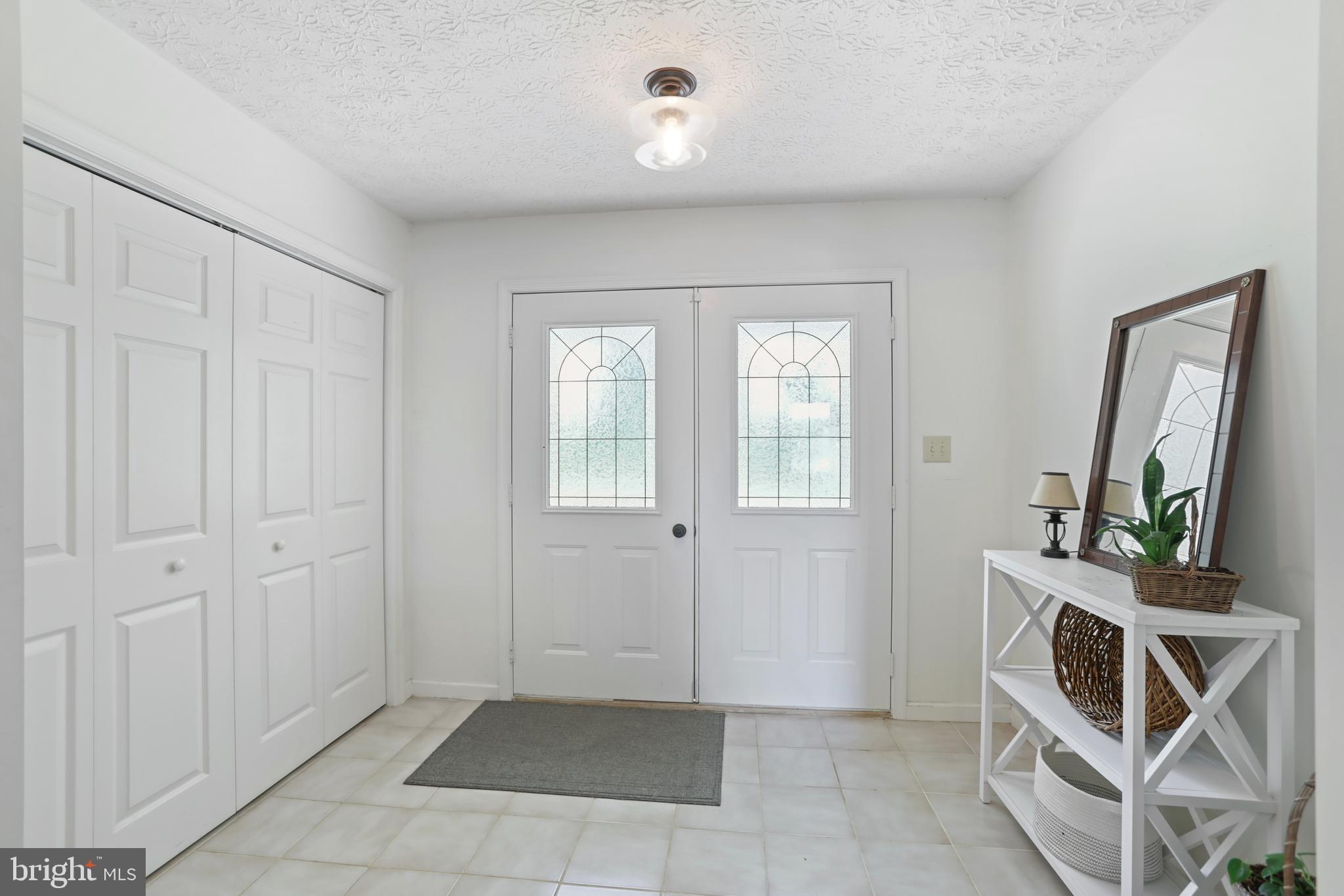37671 Cooksville Road Purcellville, VA 20132 - Photo 8 of 52 Foyer