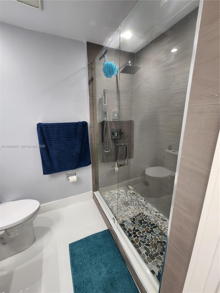 8391 Southwest 148th Avenue Miami, FL 33193 - Photo 11 of 20