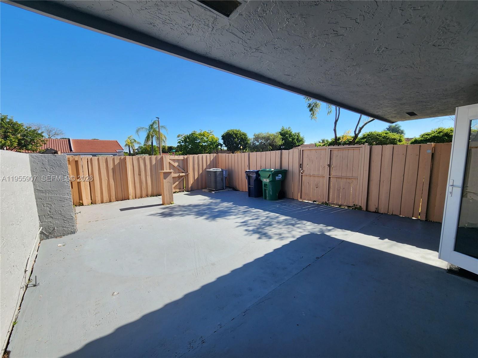 8391 Southwest 148th Avenue Miami, FL 33193 - Photo 16 of 20