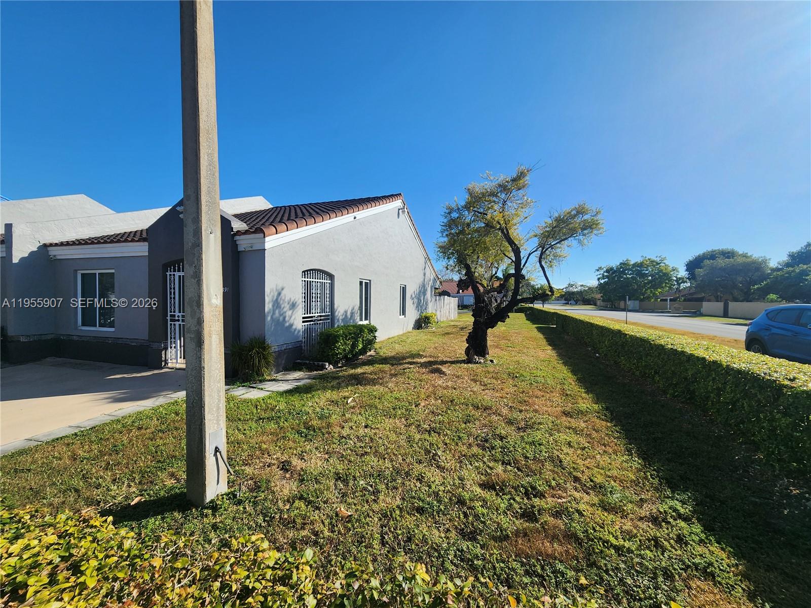 8391 Southwest 148th Avenue Miami, FL 33193 - Photo 2 of 20