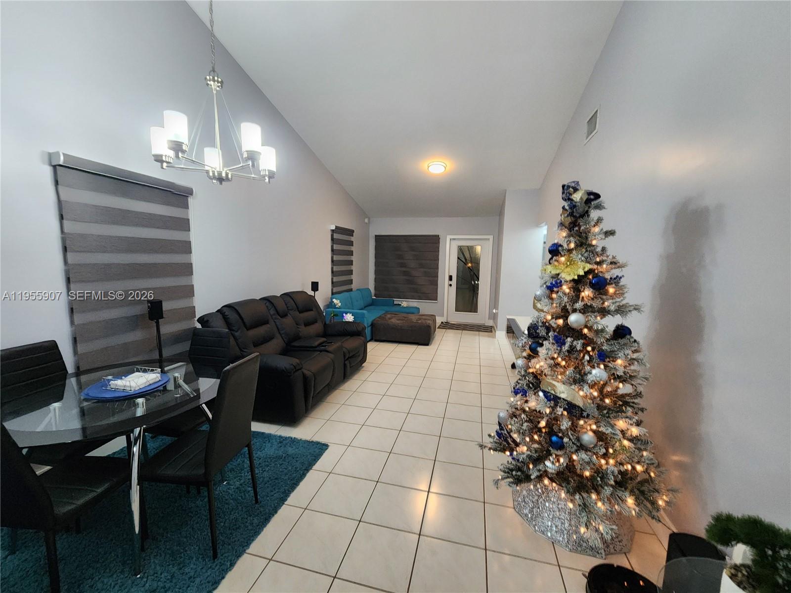 8391 Southwest 148th Avenue Miami, FL 33193 - Photo 7 of 20