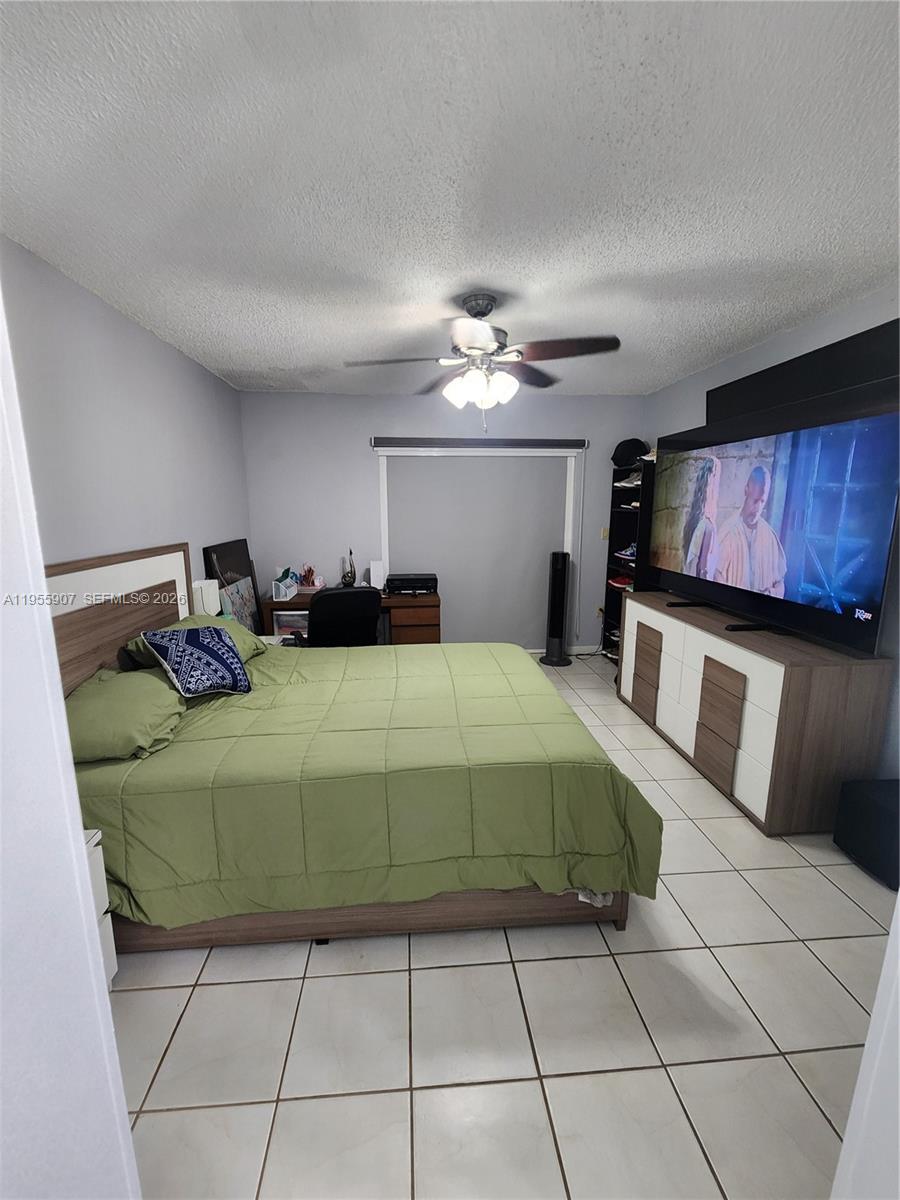 8391 Southwest 148th Avenue Miami, FL 33193 - Photo 8 of 20