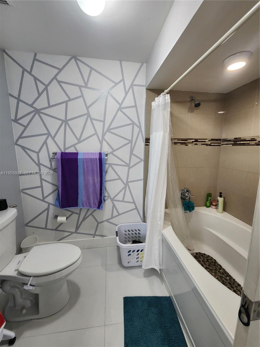 8391 Southwest 148th Avenue Miami, FL 33193 - Photo 9 of 20