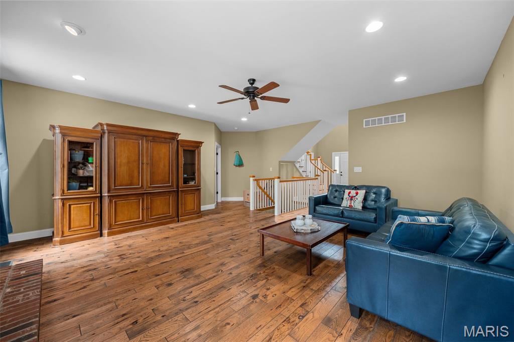118 Crescent Road Ballwin, MO 63021 - Photo 15 of 45