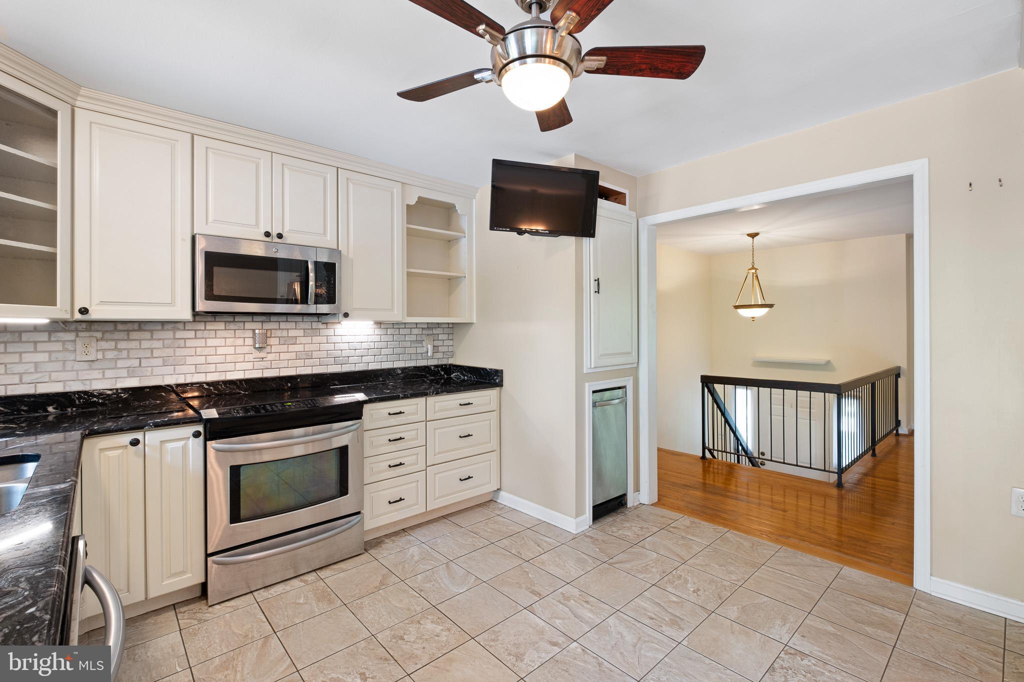 83 Caldwell Road North East, MD 21901 - Photo 7 of 39 Granite countertops