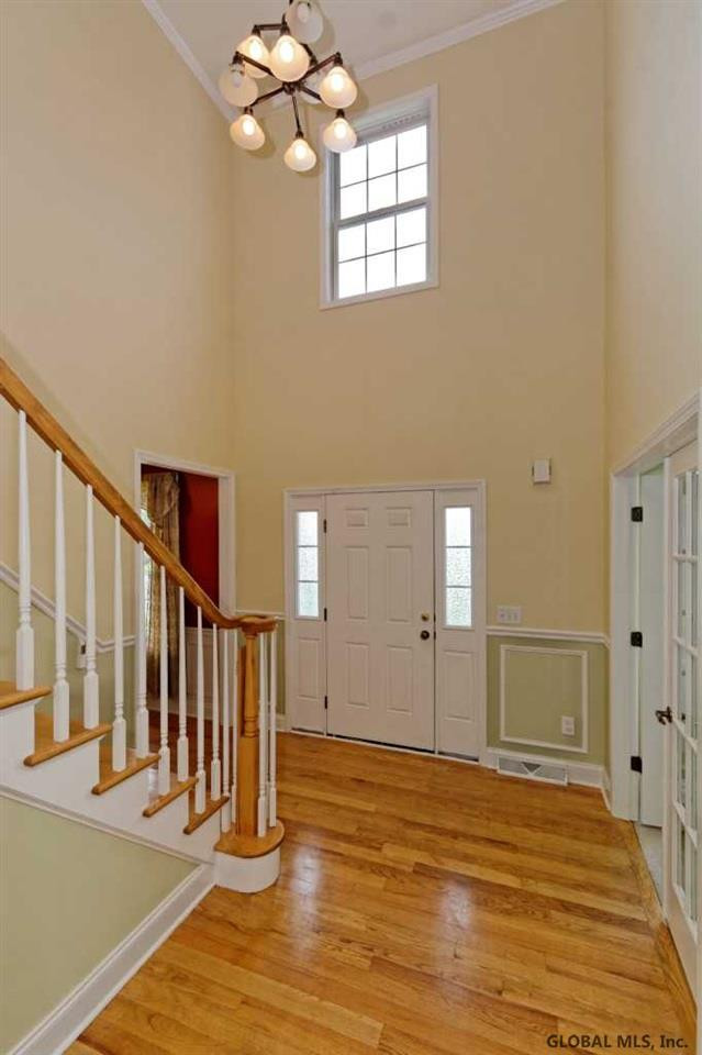 7 Charterpoint Road Colonie, NY 12189 - Photo 2 of 25 Photo 2