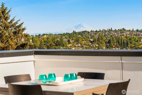 $850,000 | 4413 50th Avenue Southwest, Seattle, WA 98116