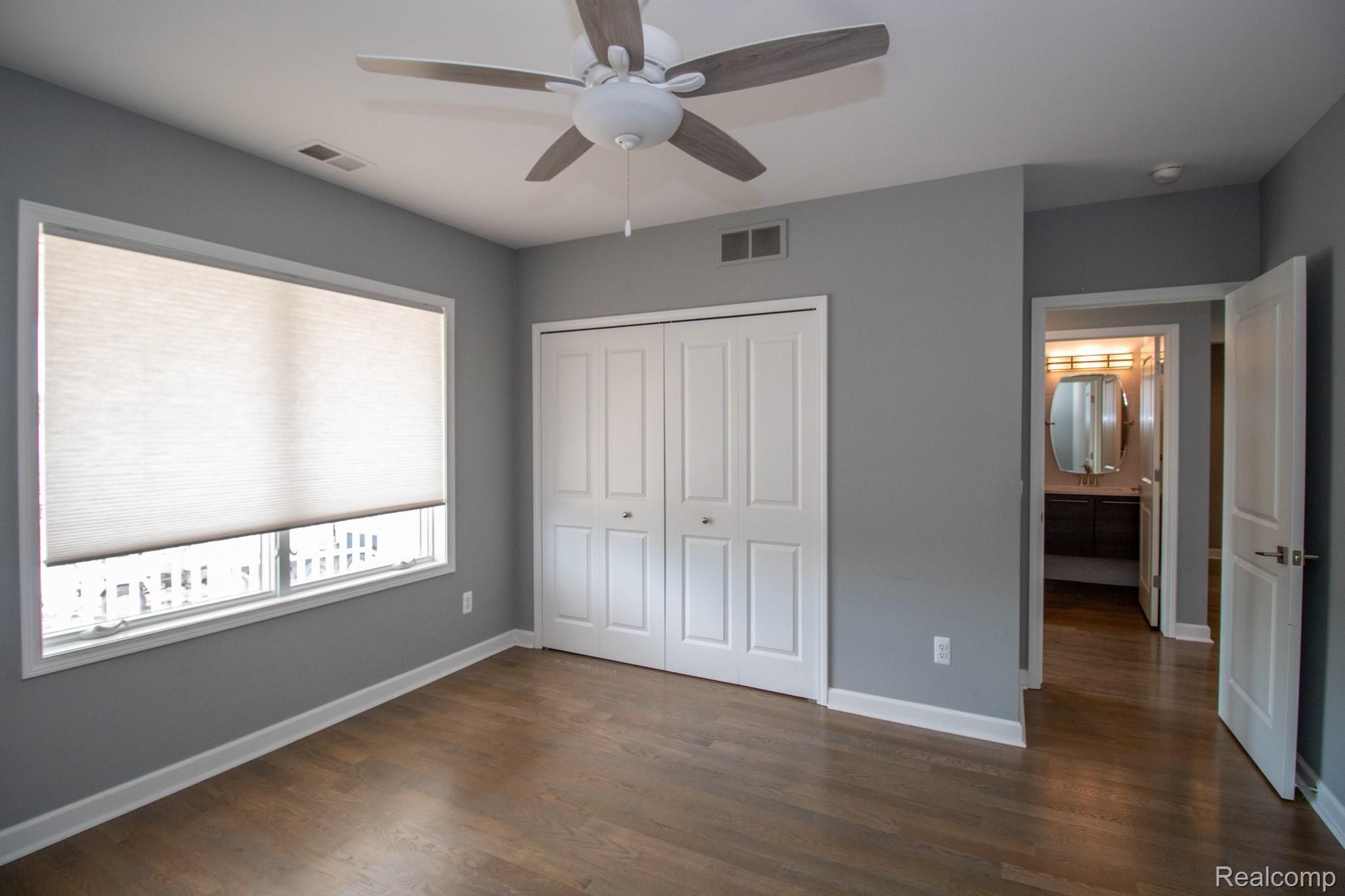 32171 North River Road Harrison Township, MI 48045 - Photo 29 of 52 Bedroom 1.jpg