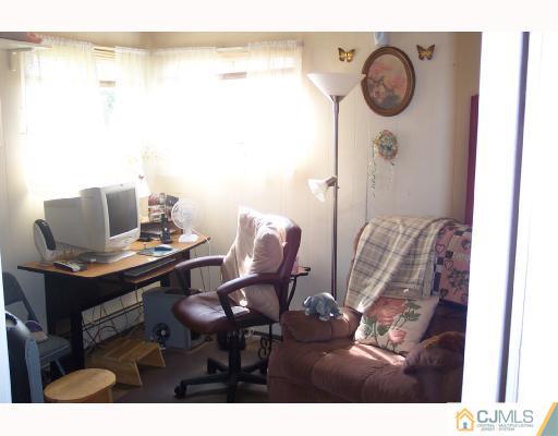 95 Ashley Road Edison, NJ 08817 - Photo 5 of 10