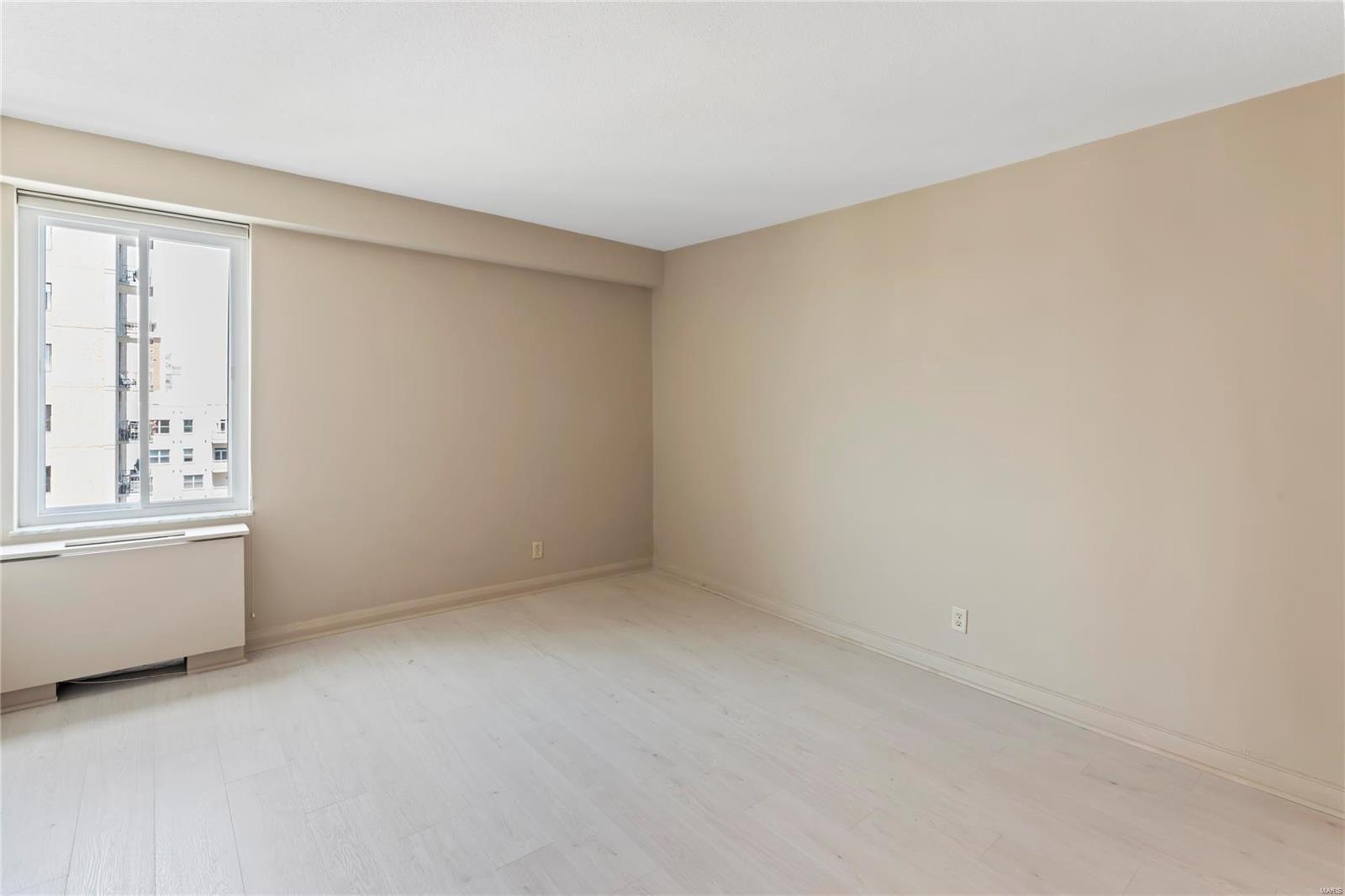 900 South Hanley Road, Unit 12D St. Louis, MO 63105 - Photo 29 of 48