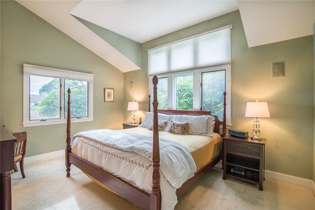 8 Lighthouse Lane Barrington, RI 02806 - Photo 25 of 38 First floor master suite