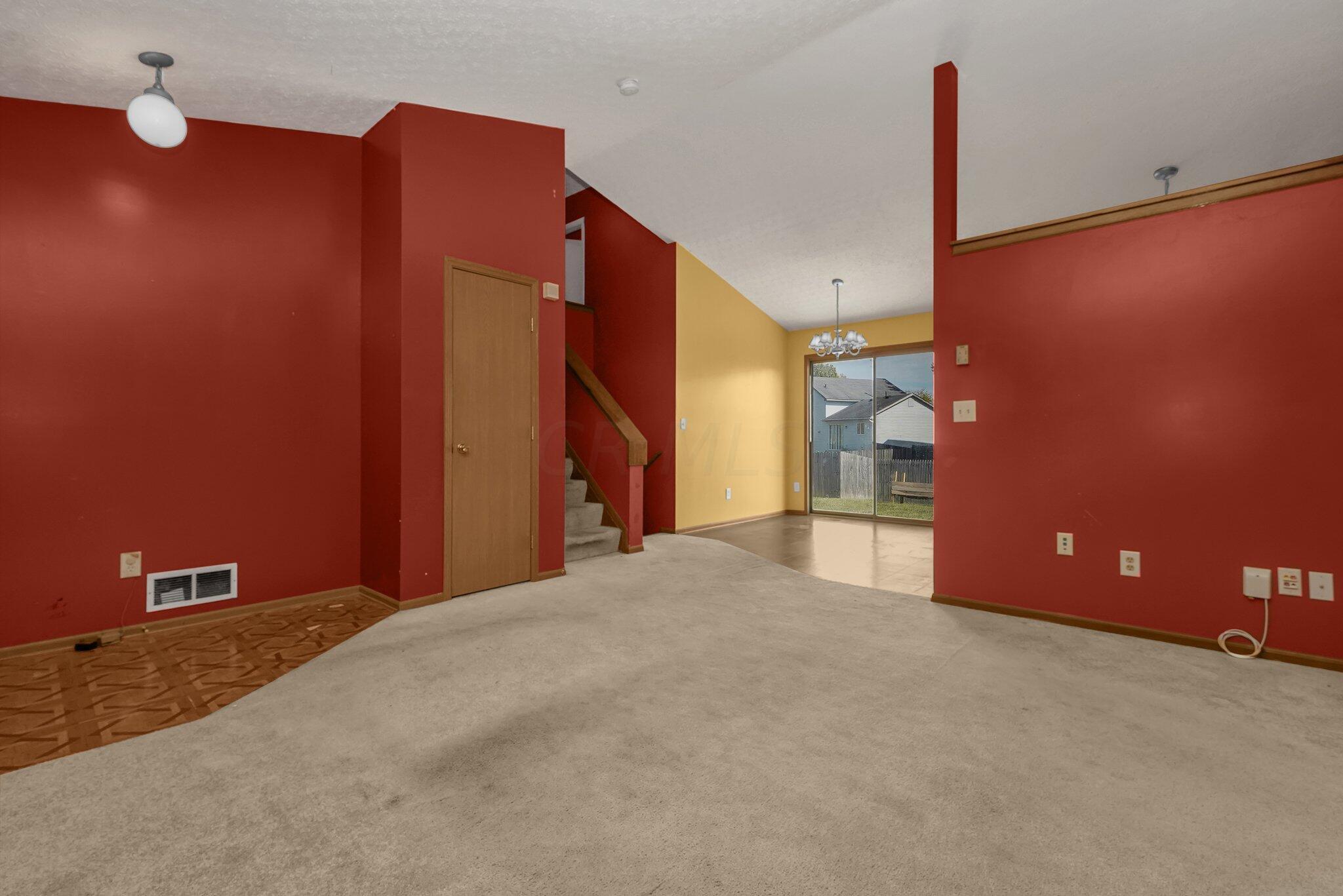 2718 Raphael Drive Columbus, OH 43232 - Photo 4 of 33 16-web-or-mls-2718-raphael-dr