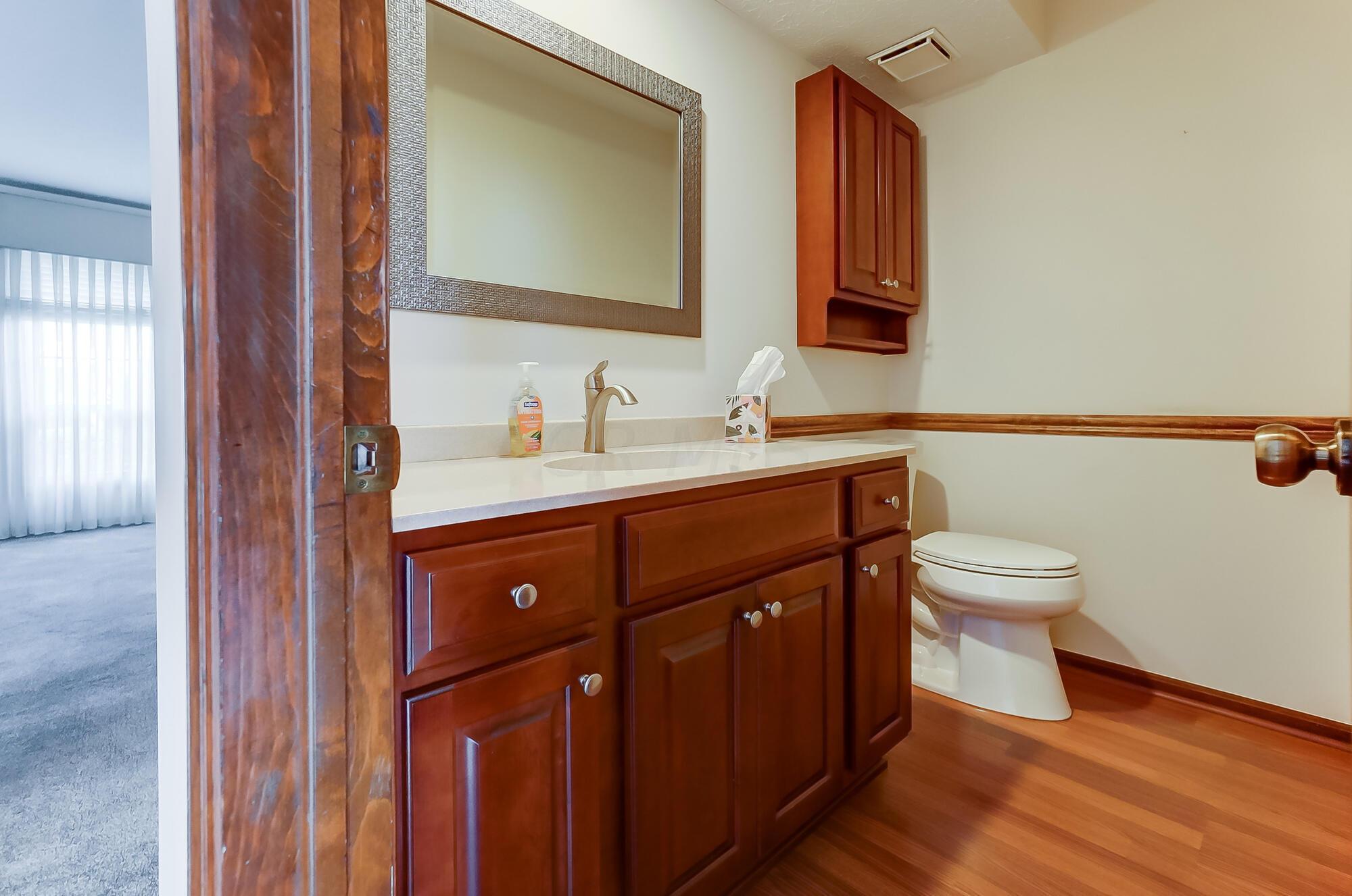 5104 Reed Road Columbus, OH 43220 - Photo 16 of 33 014