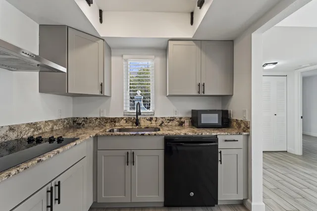 $1,700 | 1625 Southeast Green Acres Circle, Unit 102, Port St. Lucie, FL 34952