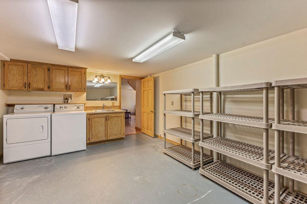 41 Mitchell Hill Road Gorham, ME 04038 - Photo 13 of 47 Laundry room