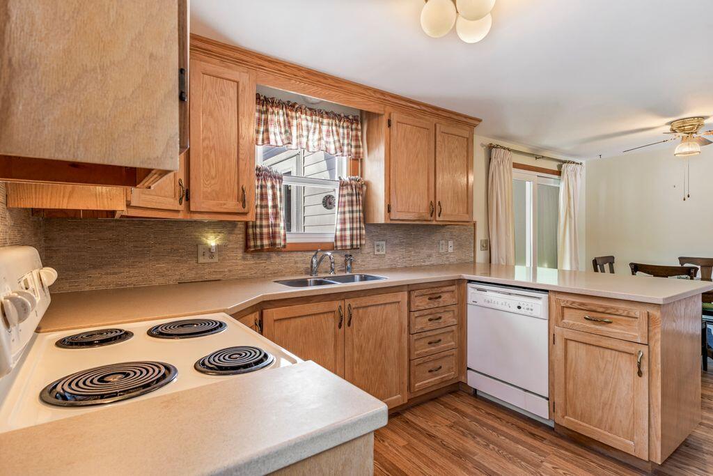 41 Mitchell Hill Road Gorham, ME 04038 - Photo 23 of 47 Kitchen