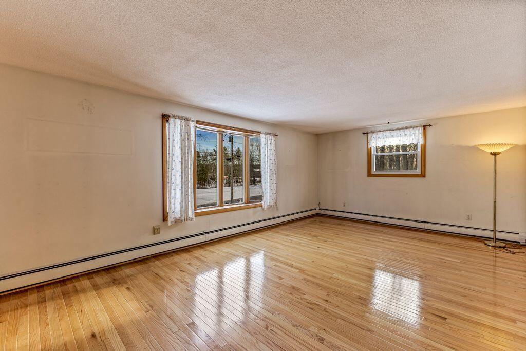 41 Mitchell Hill Road Gorham, ME 04038 - Photo 29 of 47 Living Room