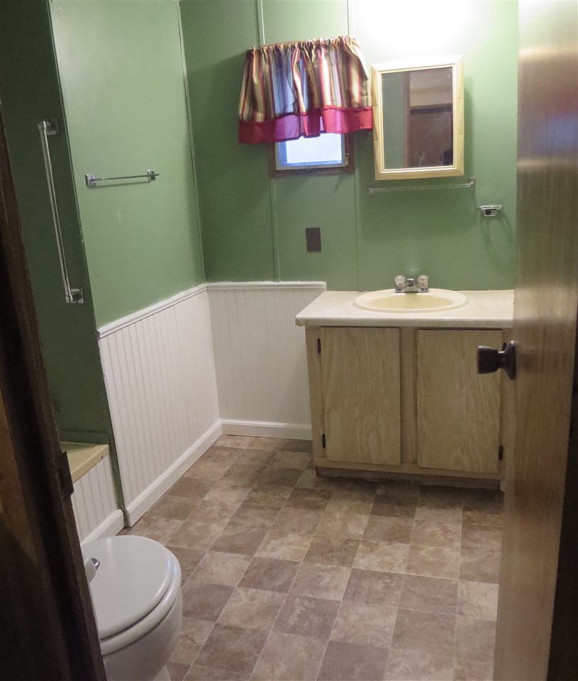 1115 Woodford Road Bennington, VT 05201 - Photo 16 of 26