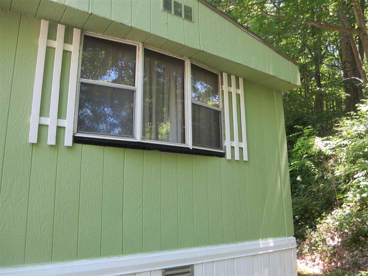 1115 Woodford Road Bennington, VT 05201 - Photo 5 of 26