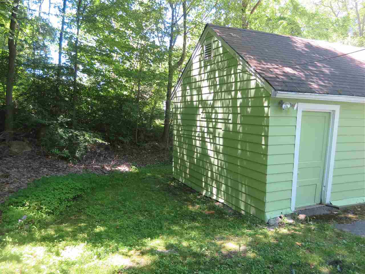 1115 Woodford Road Bennington, VT 05201 - Photo 6 of 26