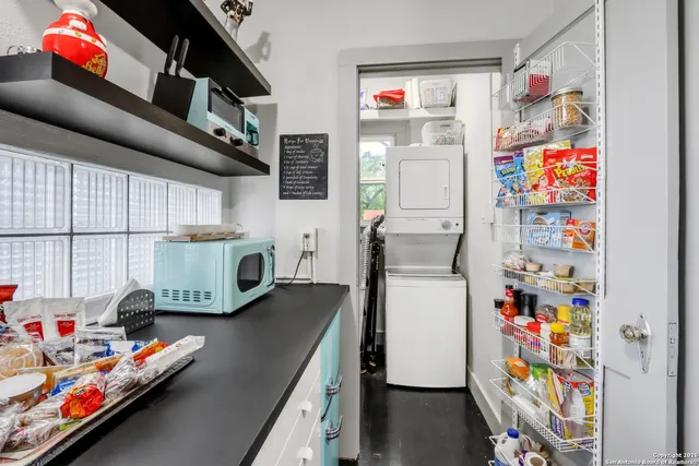 $989,000 | 503 South Austin Street, Seguin, TX 78155