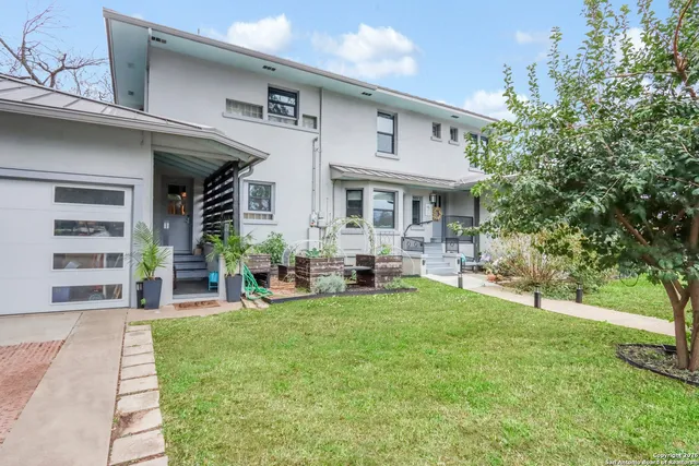 $989,000 | 503 South Austin Street, Seguin, TX 78155