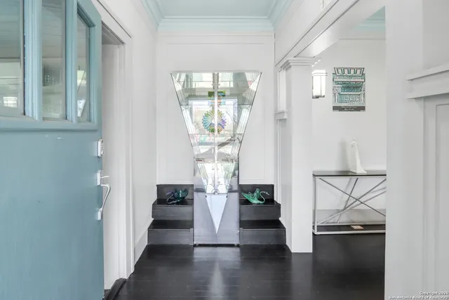 $989,000 | 503 South Austin Street, Seguin, TX 78155